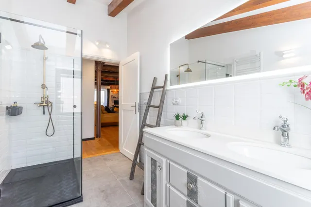 CASA CON ENCANTO EN LUGO — 48