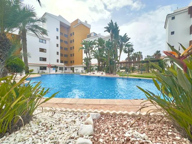 Apartamento de 2 dormitorios 2 baños en punta prima ( orihuela costa ) — 34