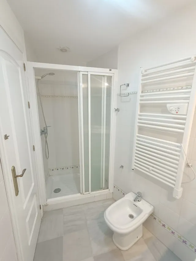 Amplio Duplex en el Barrio Santa María — 22