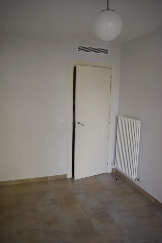 VENTA VIVIENDA CON INQUILINO NO SE PUEDE PASAR VISITAS — 16