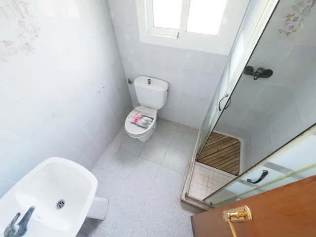 SE VENDE CASA INDEPENDIENTE EN OLESA DE BONESVALLS — 34