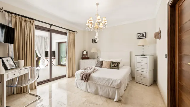 Chalet 5 habitaciones 292m² en venta - Costa Del Sol — 10