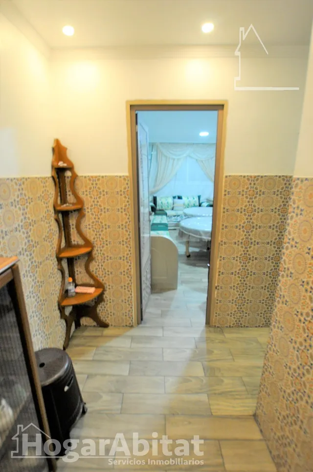 ¡EN PLENO CENTRO! AMPLIO, BONITO Y EXTERIOR CON DOS BALCONES Y ASCENSOR — 29