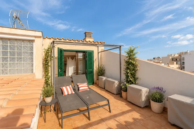 Ático dúplex de 80 m2 con terraza privada y vistas al mar en la Colònia de Sant Jordi — 22
