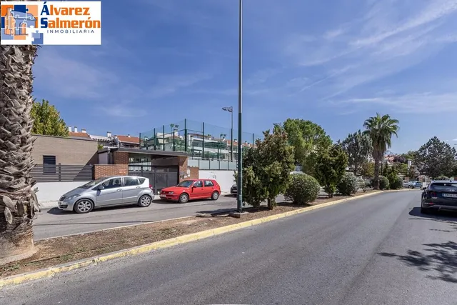 Piso con terraza en Albolote — 42