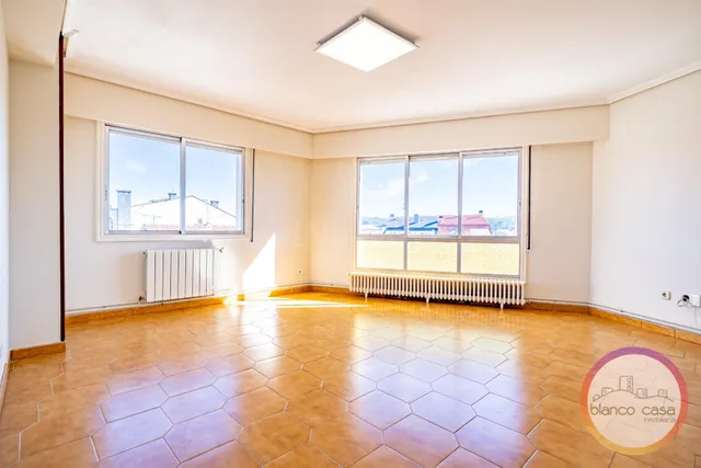 ✨ ¡amplio piso exterior de 4 dormitorios con ascensor en Carballo por 117.990 €! — 3