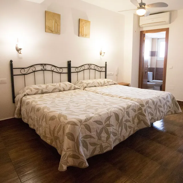 Hotel 33 habitaciones 1350m² en venta - South of spain — 27