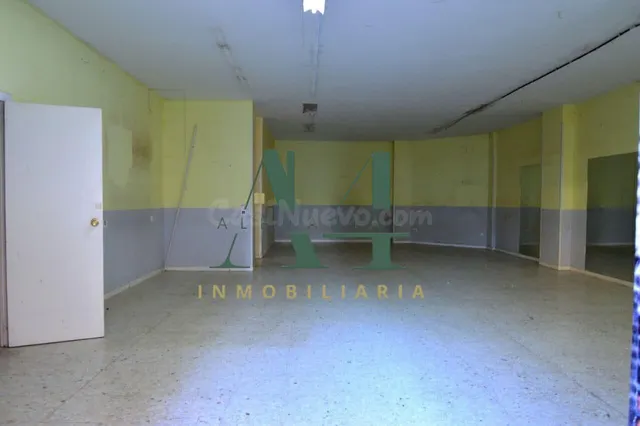 Gran Local con posibilidad de Vivienda en Moctezuma - foto 3
