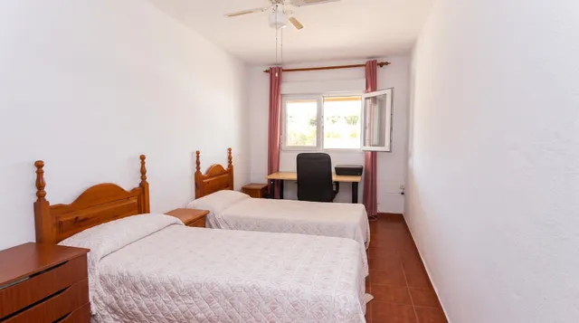 Excepcional Finca Rústica Recién Reformada con Piscina y 5.200 m2 de Parcela en El Pintado, Gibraleón — 43