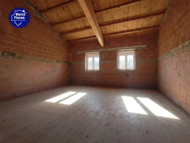 **se vende casa para reformar en villafer, León** — 17