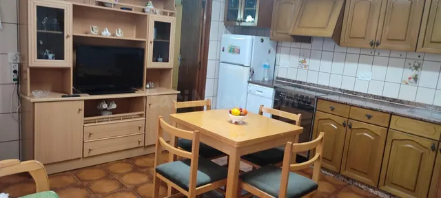 OPORTUNIDAD!! CASA CON LOCAL + 2 PLANTAS Y AMPLIA TERRAZA - foto 4