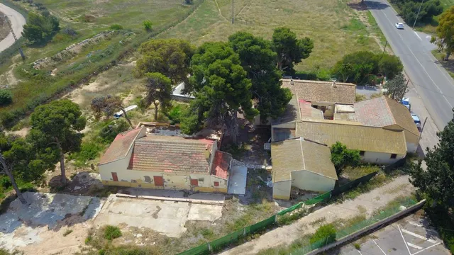 FINCA DE MAS DE 23.000 M2 Y 1.043 M2 DE SUELO URBANO — 9