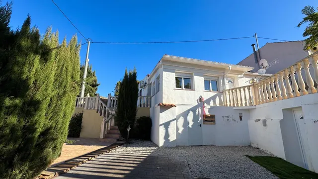 Exclusiva Casa Reformada con Piscina Privada y Parcela de 7.000 m2 en Blanca, Murcia — 32