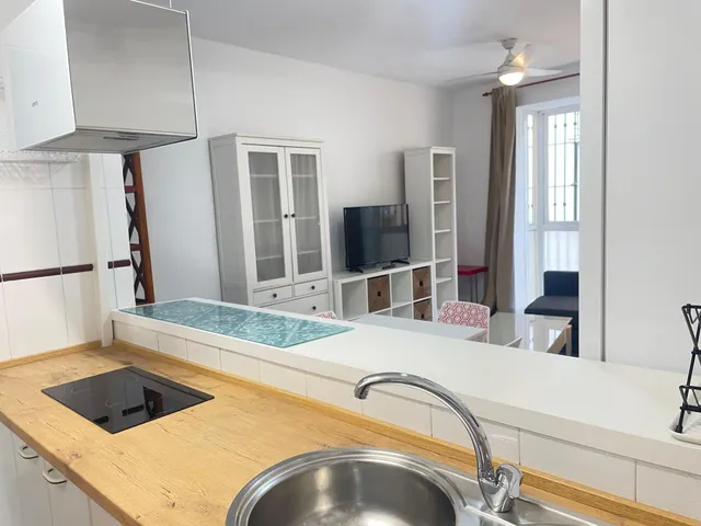 ¡ALQUILER DE APARTAMENTO EN EL CORAZÓN DEL CASCO ANTIGUO DE MÁLAGA! — 13