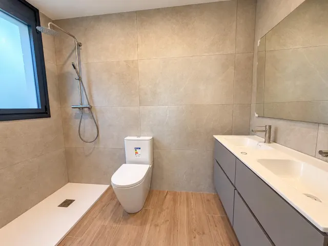 CASA A ESTRENAR DE 4 habitaciones Y ZONA PARQUING — 13