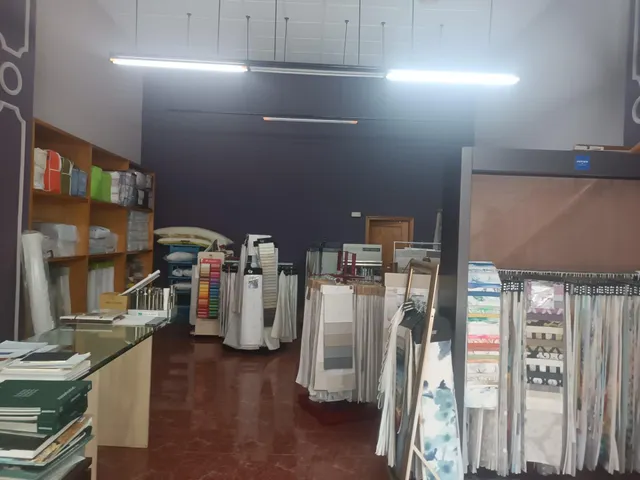 SE VENDE LOCAL / 140 MTS PLANTA BAJA + 40 MTS NAYA/ CERCA DE HOSPITAL GENERAL — 6