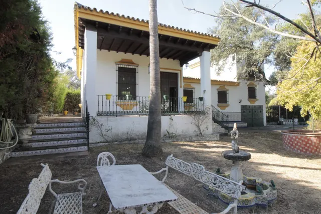 CHALET EN VENTA EN URBANIZACIÓN ROSALEDA DE LA PLATA — 39