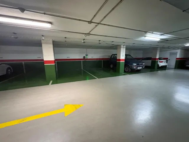 PISO CON CALIDADES DE 1ª — 28