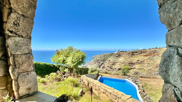 Villa independiente con piscina, jardines y vistas panorámicas al mar y al Teide. — 12