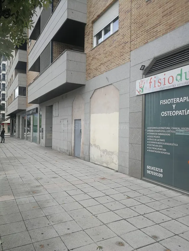Venta local comercial La Rosaleda — 2