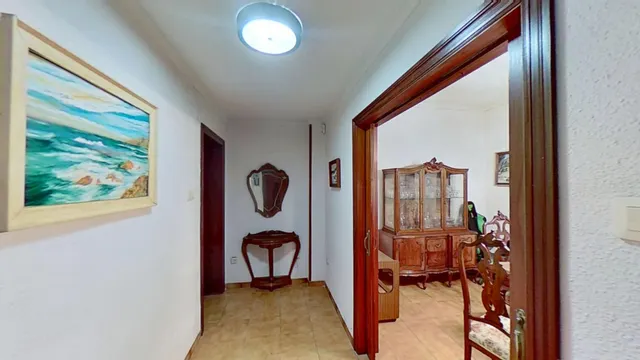 Amplia vivienda en las faldas del castillo de Santa Barbara — 9