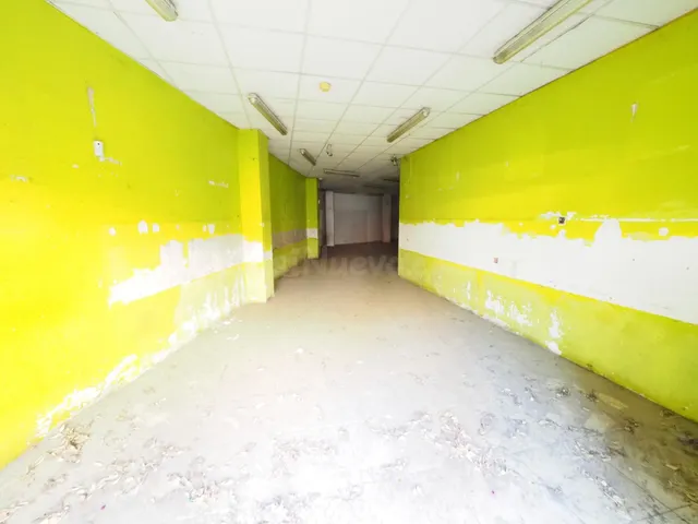 SE VENDE LOCAL COMERCIAL EN MANRESA, ZONA CARRETERA DE VIC - foto 3