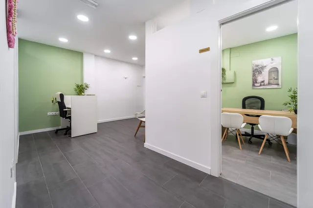 Local comercial 47m² en venta - La Aurora - Avda Andalucia — 19