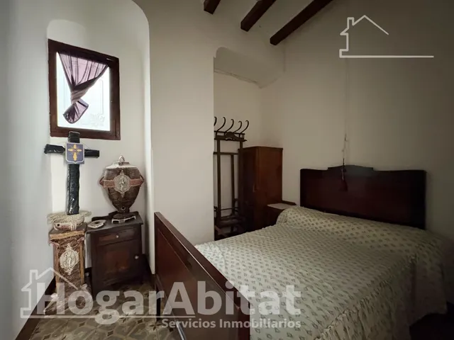 Espaciosa casa con local comercial y garaje en el centro — 30