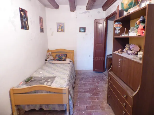 CASA EN ARTÈS PARA REFORMAR PARA GRANDES FAMILIAS O PARA HAC - foto 2