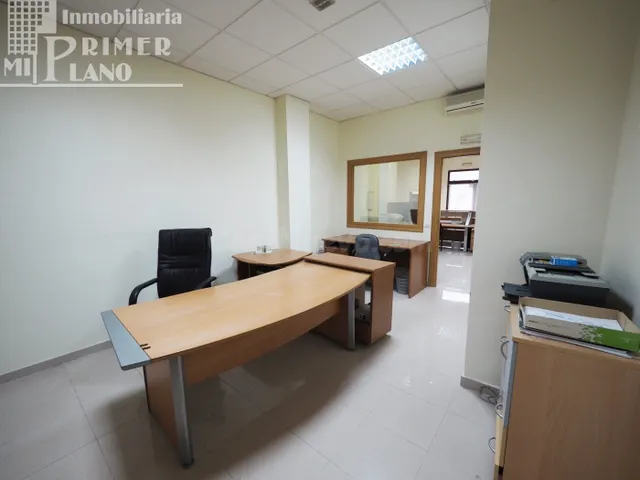 Se vende local comercial en una de las principales avenidas  - foto 4