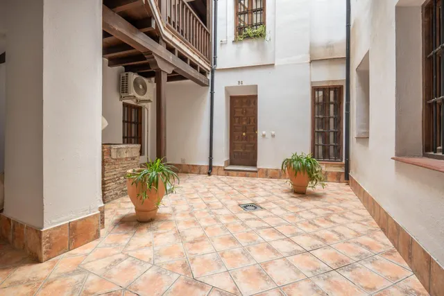 VENTA DE CÉNTRICO PISO DÚPLEX EN CALLE ELVIRA - GRANADA — 39