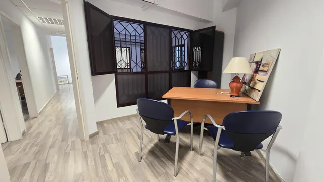 Oficina reformada y amueblada de 128 m2 en el Edificio Peceño, en pleno centro de Santa Cruz de Tenerife — 35