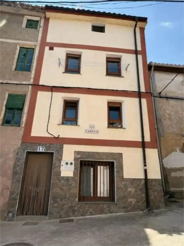 Casa en Cerezo de Río Tirón (Burgos) – ¡Lista para entrar a  - foto 5