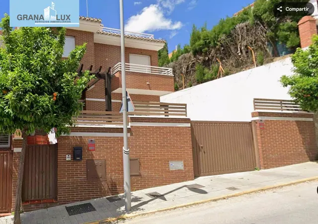 Unifamiliar pareada en rebites, con patio, solárium y garaje — 47