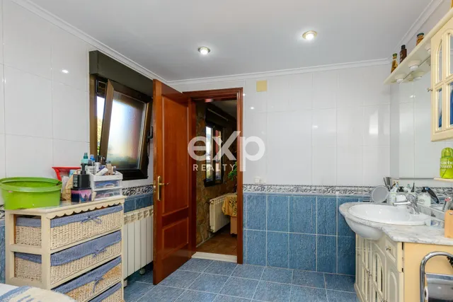 PISO AMPLIO Y LUMINOSO CON COCHERA EN LA PEÑA, MIERES — 18