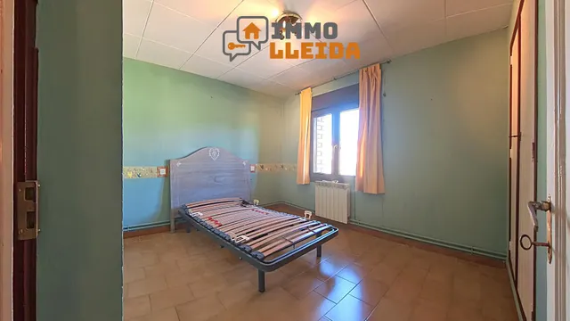 OPORTUNIDAD Casa en Binéfar con mucho espacio — 14