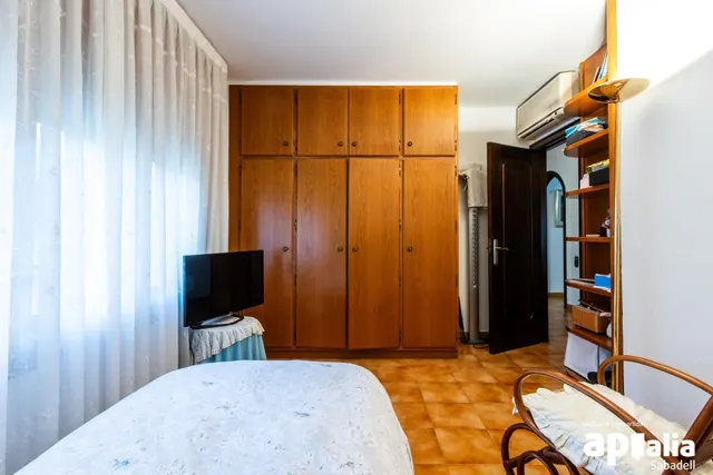 CASA A 4 VENTS A L'AIRESOL D — 34