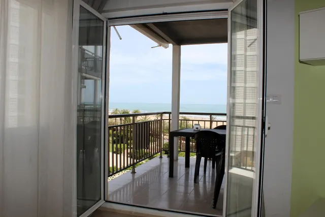 PLAYA GANDIA- PRIMERA LINEA PLAYA APARTAMENTO | Despierta frente al mar — 16