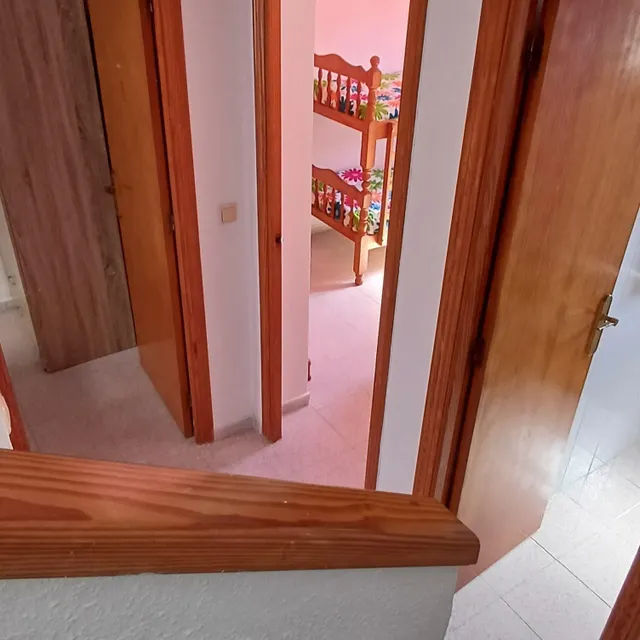Amplia vivienda en urbanización con aparcamiento y piscina — 47
