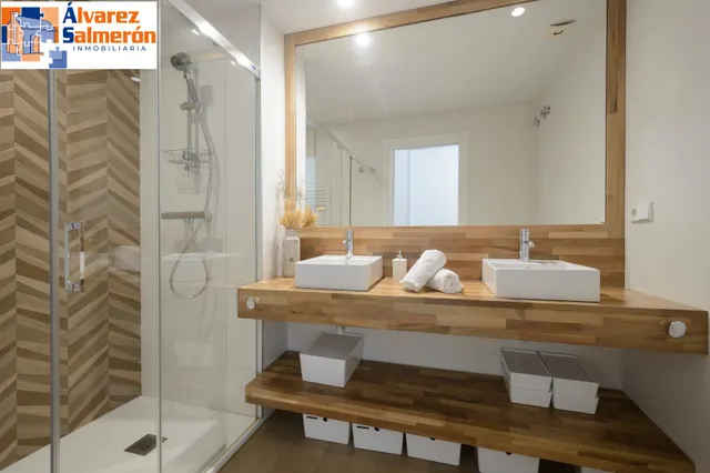 ✨ EXCLUSIVA VIVIENDA REFORMADA EN PLAZA MARIANA PINEDA — 30