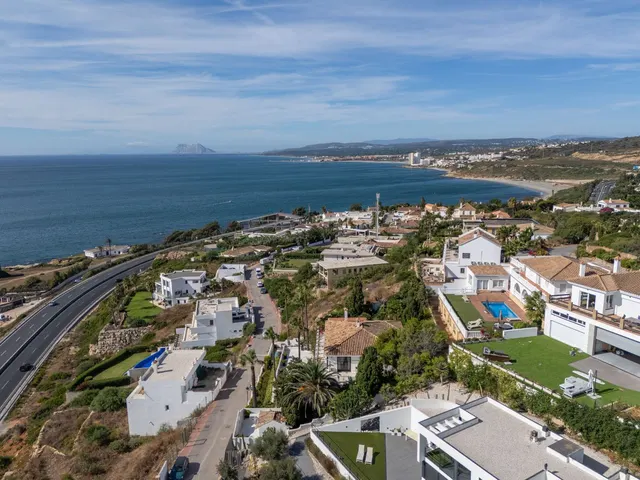 Chalet 3 habitaciones 346m² en venta - Costa del Sol — 32