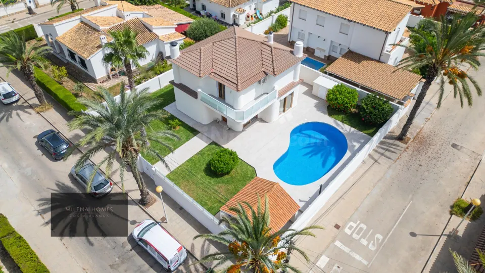 Una Villa que Enamora – Tu Refugio Privado en el Mediterráneo