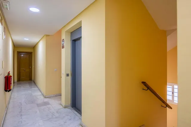 MAGNÍFICO PISO DE 4 DORMITORIOS CON GARAJE, PISCINA Y PÁDEL EN MAIRENA DEL ALJARAFE — 38