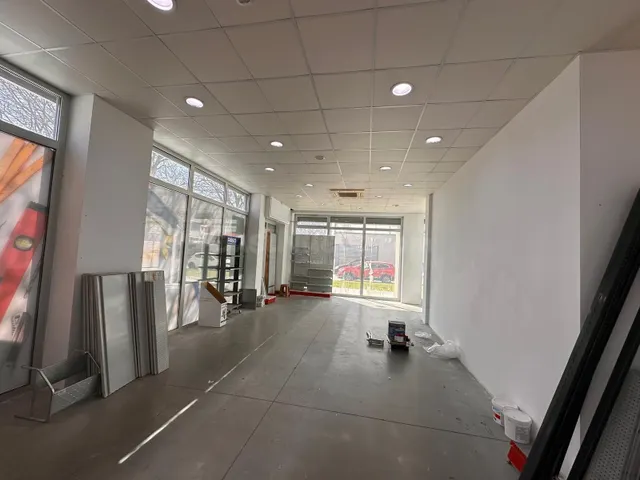 ST ANTONI DE CALONGE: LOCAL COMERCIAL EN VENTA DE 153 M2 CÉN - foto 3