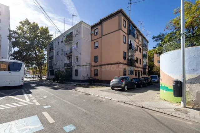 Vivienda en planta baja en el Zaidin. — 2