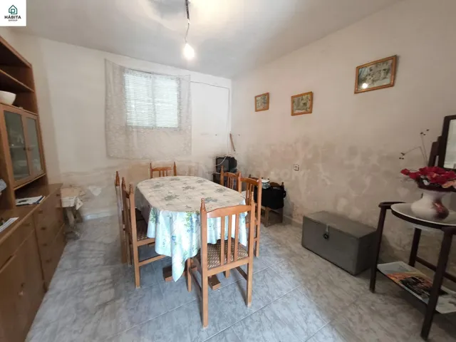 Casa de pueblo en esquina con gran terraza y muchas posibili - foto 4