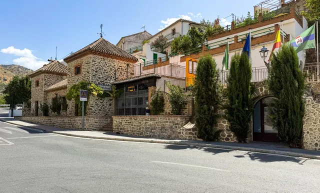Casa independiente en la entrada de Pinos Genil. (A 10 minutos de Granada) — 38