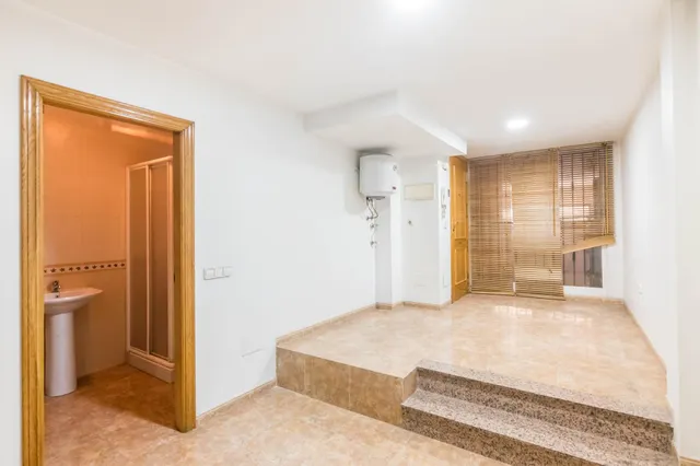 Entresuelo diáfano de 44 m2 en Archena, junto al ayuntamiento – ideal para tu negocio — 12