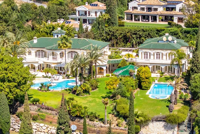 Chalet 14 habitaciones 2100m² en venta - Marbella — 17