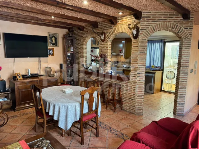 Casa 4 habitaciones 439m² en venta - CENTRO — 34